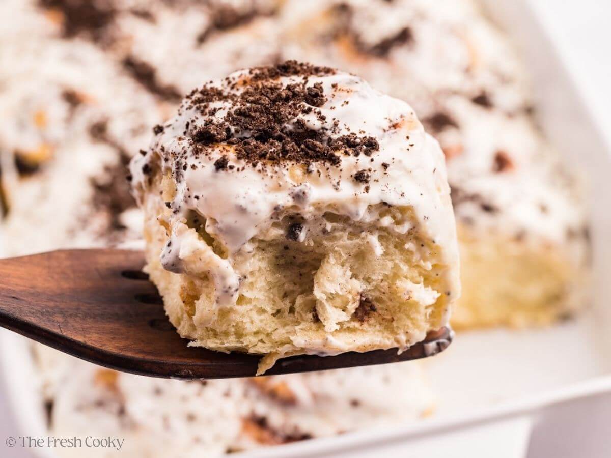 Cookies and Cream Cinnamon Rolls