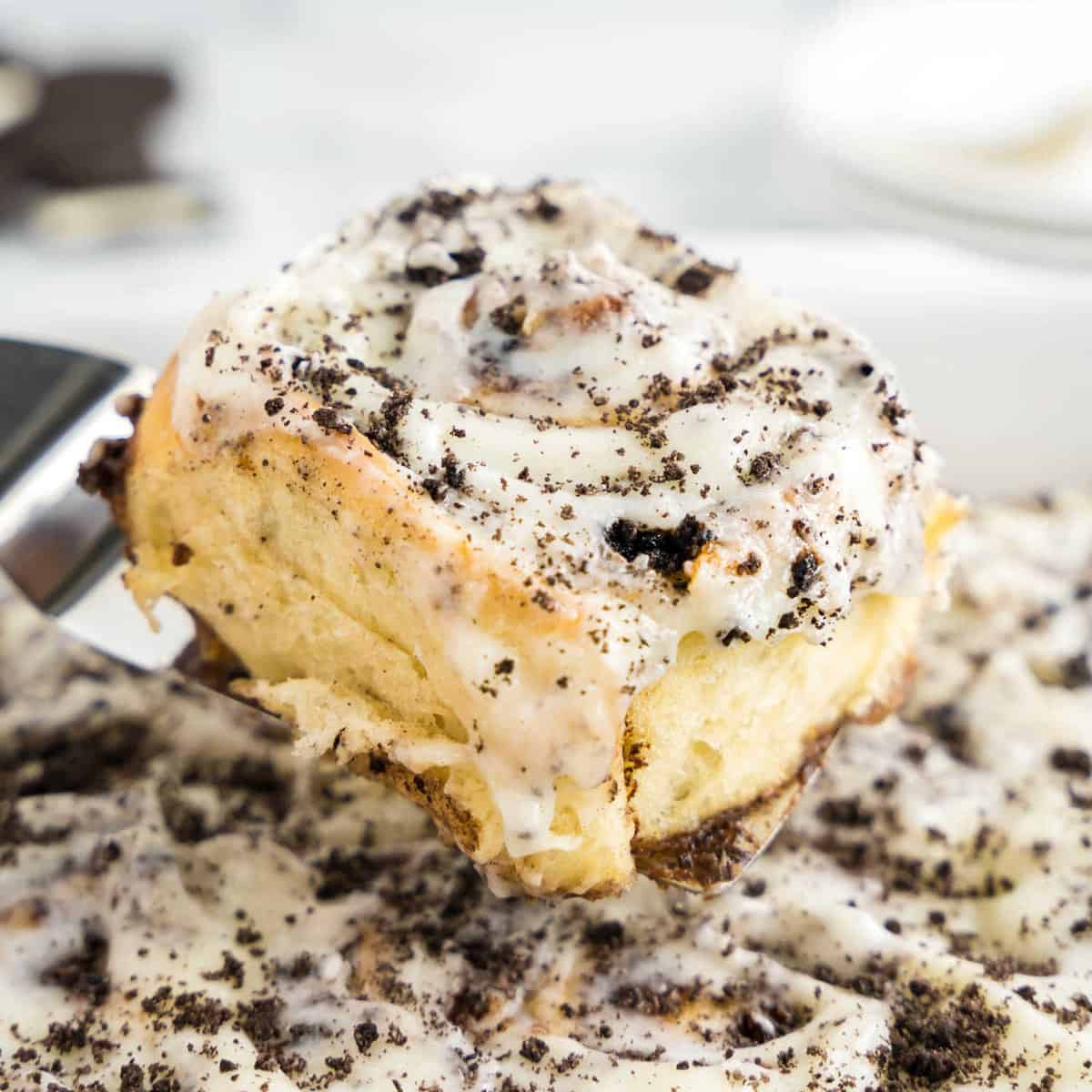 Cookies and Cream Cinnamon Rolls