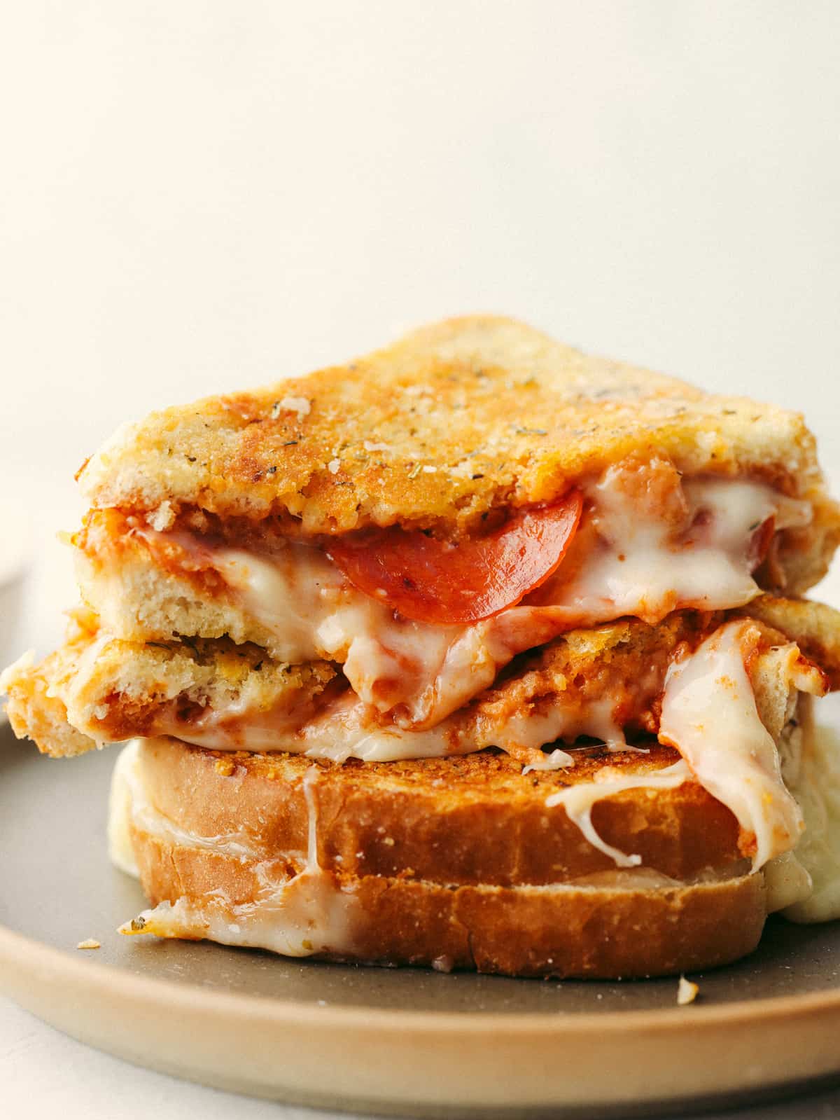 How to Make a Cheesy Pizza Grilled Cheese