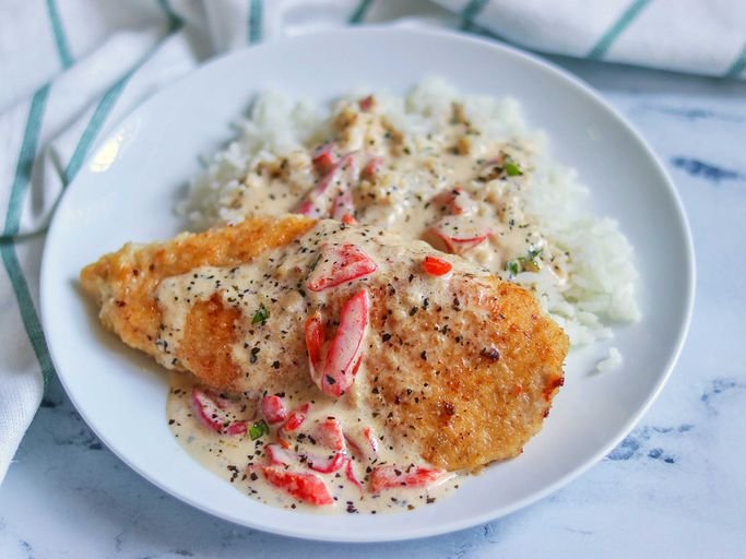 Chicken in Basil Cream Sauce a Comforting Classic