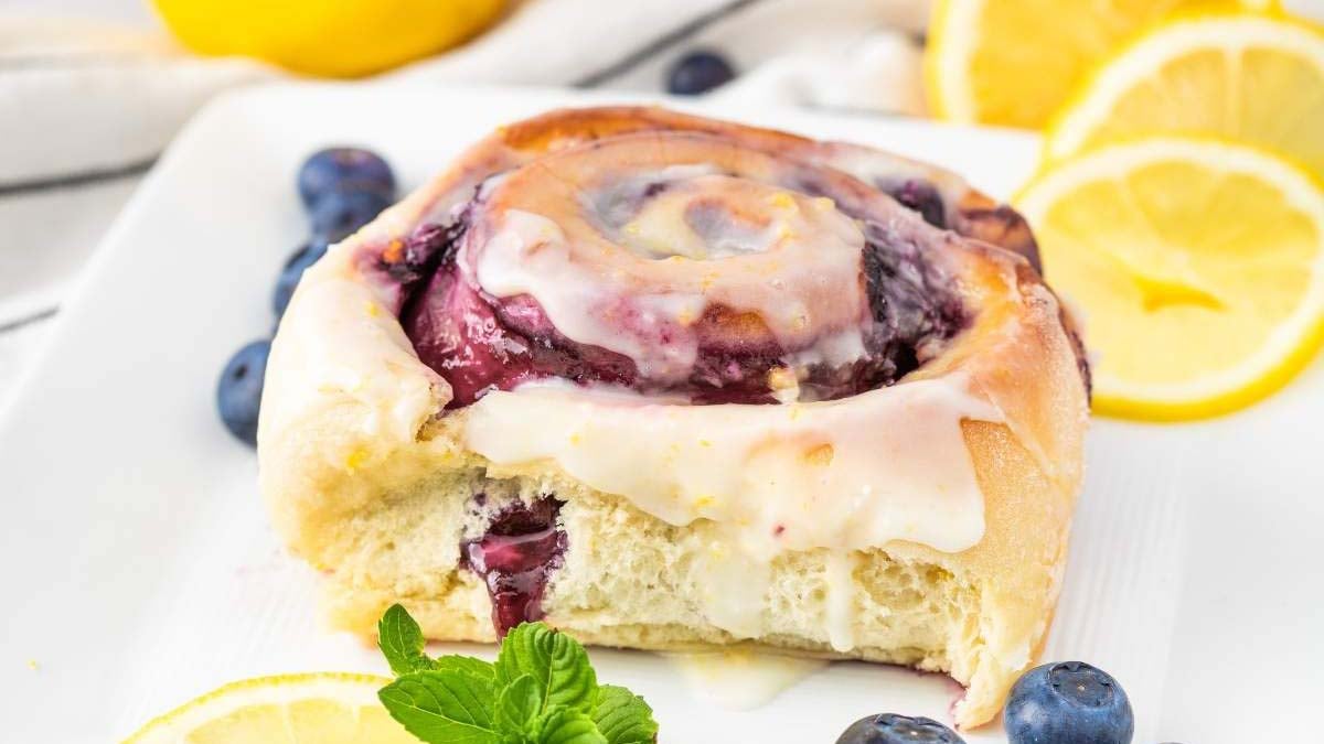 Blueberry Lemon Cinnamon Rolls a Sweet Citrusy Delight for Every Occasion