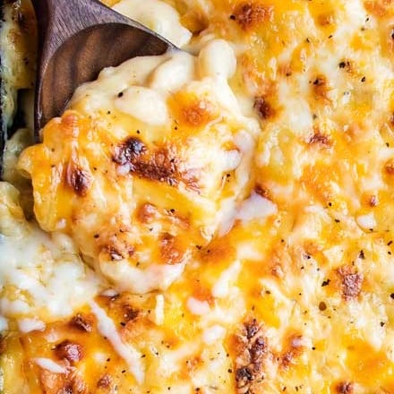 The Ultimate Comfort Food Homemade Baked Mac and Cheese ingredients