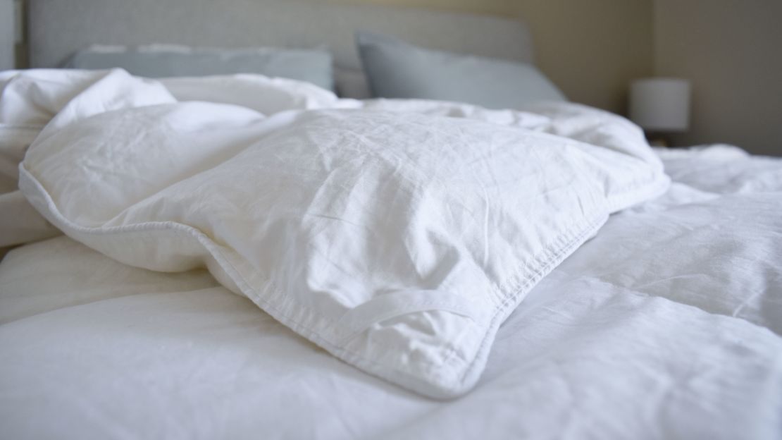 Brooklinen Down Comforter (All-Season) – Your Ultimate Bedding Solution for Modern Living Spaces